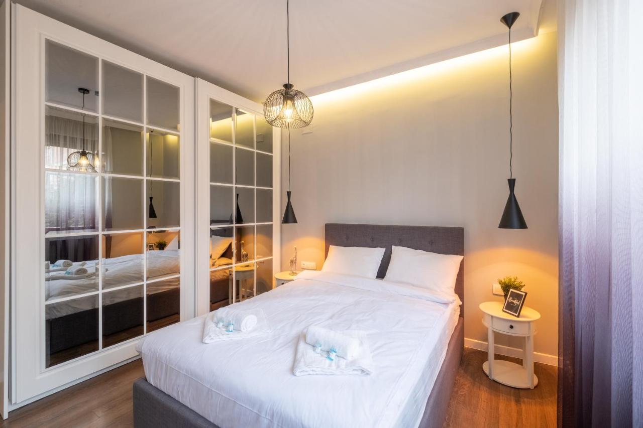 Designer & Cozy 2Bd Flat With A Parking In The City Center By Flat Mаnager Sofia Esterno foto