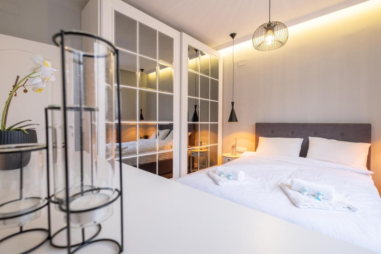 Designer & Cozy 2Bd Flat With A Parking In The City Center By Flat Mаnager Sofia Esterno foto