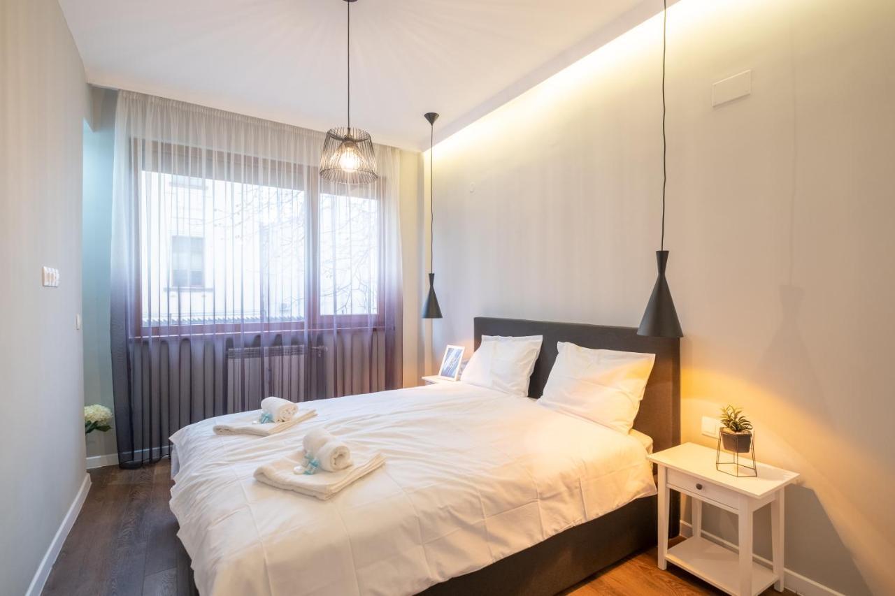 Designer & Cozy 2Bd Flat With A Parking In The City Center By Flat Mаnager Sofia Esterno foto